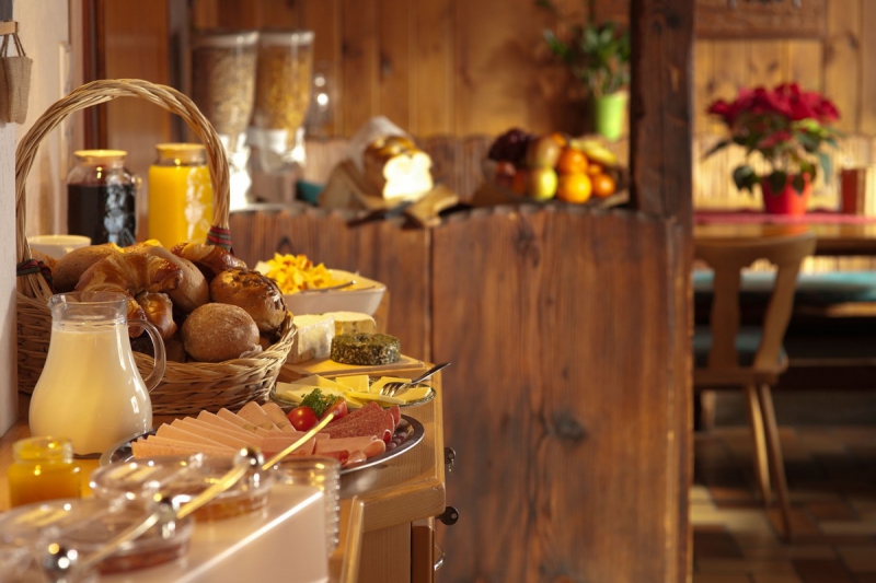 boulangerie-VIDAUBAN-min_breakfast_buffet_food_restaurant_meal_hotel_plate_fresh-718745